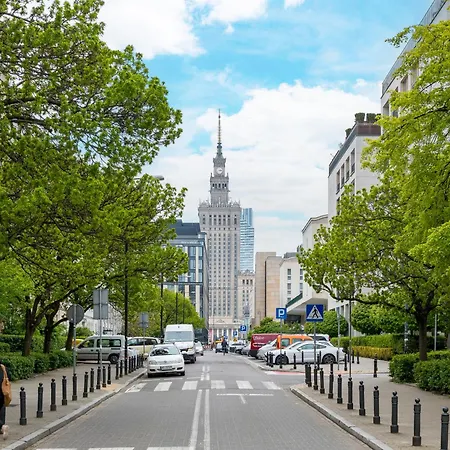 Centre Deluxe By Bookinghost