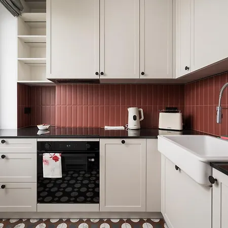 Centre Deluxe By Bookinghost