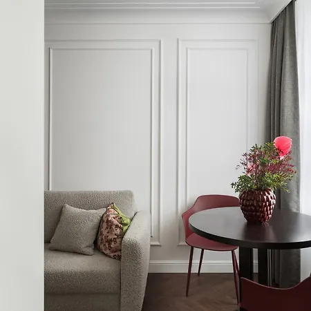 Centre Deluxe By Bookinghost