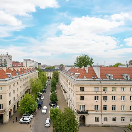 Centre Deluxe By Bookinghost